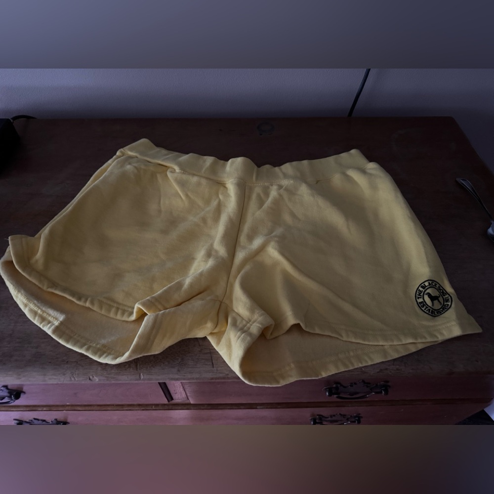 New. Worn twice. Black dog women’s sweat shorts